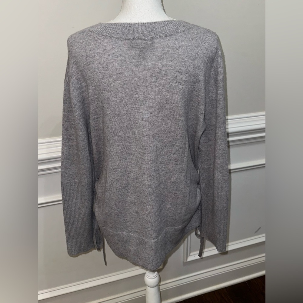Aqua Cashmere Heather Gray Taupe Crew Neck 💯 Cashmere Sweater lace up side sz L - Picture 7 of 10